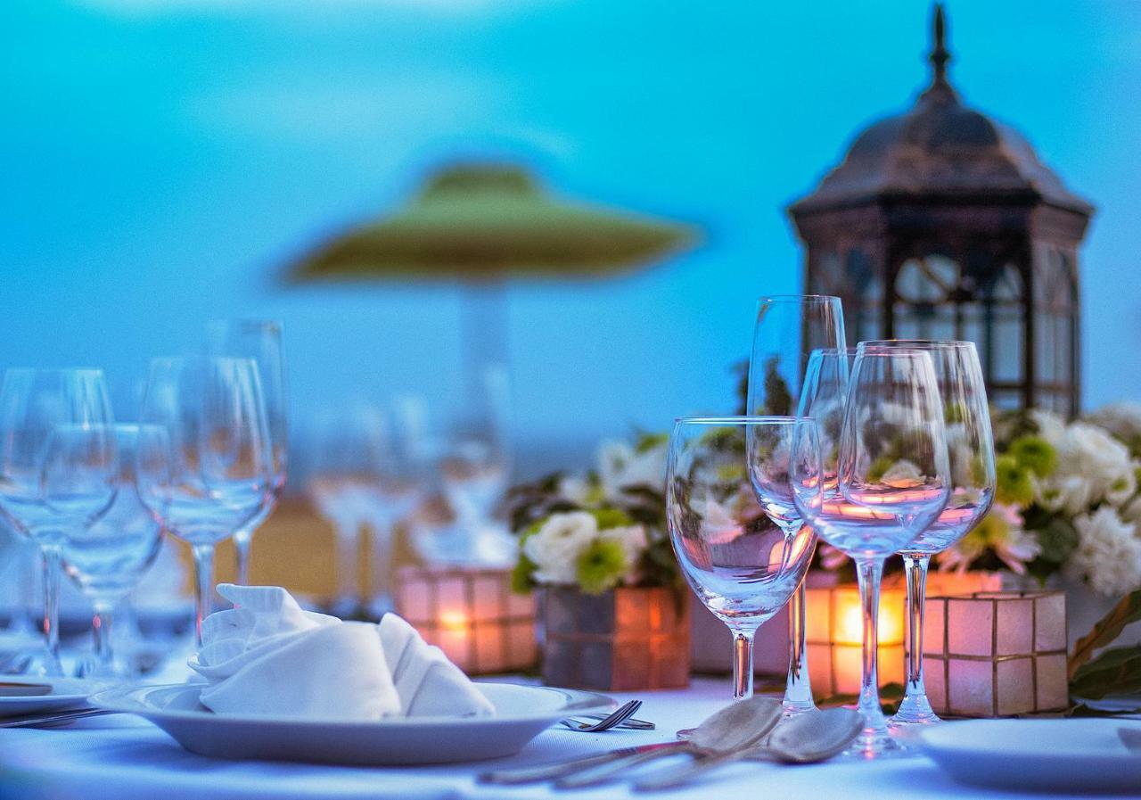 Oceanica Resort Panglao, Bohol Luaran gambar A table set for fine dining